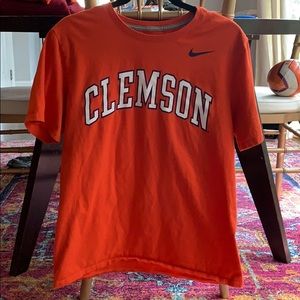 Men’s L Nike Clemson T-shirt